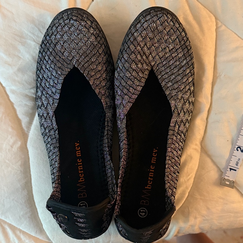 bernie mev. Women's Glittery Black Flats